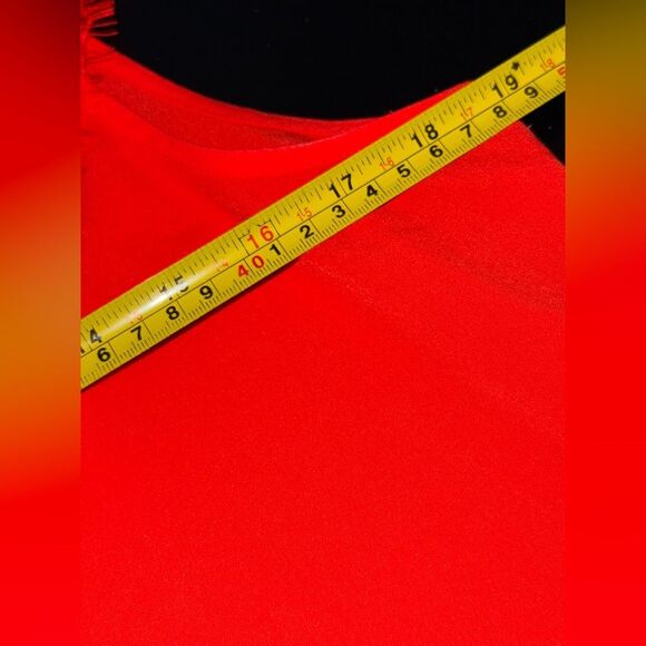 French Connection Chioma V-Neck Lace-Trim Top in Red size Medium EUC holiday - Picture 6 of 7